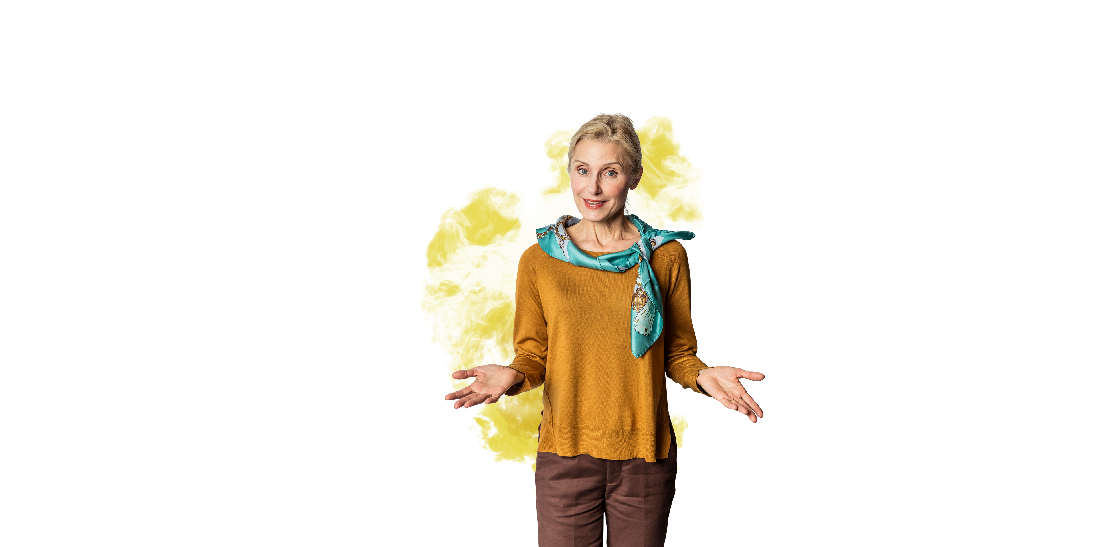 Kvinna med utsträckta armar med gult moln bakom sig.
